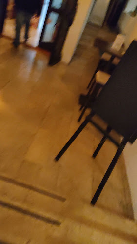 Bistro Pizzeria Paris - Gastronomija i ugostiteljstvo