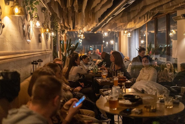 Opinii despre B COOL brewery and pub în Kaštel Lukšić - Gastronomija i ugostiteljstvo