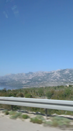 Ul. Brne Karnarutića 4, 23000, Zadar