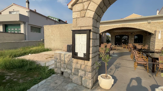 Opinii despre Konoba Treva în Betina - Gastronomija i ugostiteljstvo