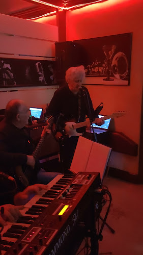 Opinii despre Jazz&Blues bar Udica în Mali Lošinj - Gastronomija i ugostiteljstvo