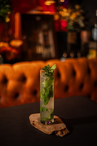 Opinii despre COLONNA cocktail bar în Zadar - Gastronomija i ugostiteljstvo