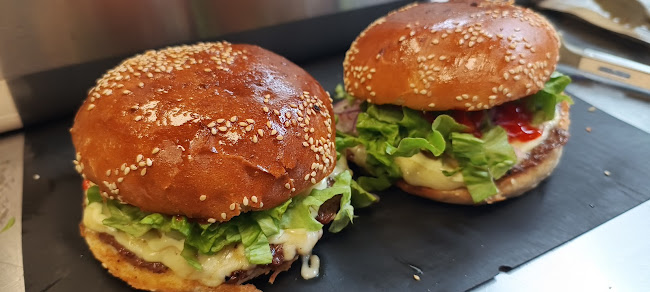 Papandopulova ul. 11, 21000, Split