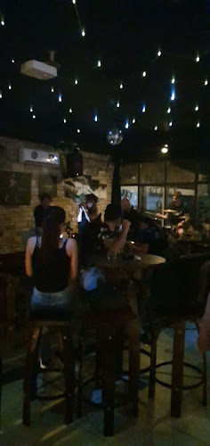 Opinii despre Caffe bar Devetka în Novigrad - Gastronomija i ugostiteljstvo