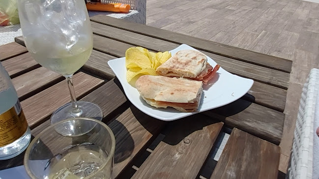 Opinii despre En Vogue Beach Club în Šibenik - Gastronomija i ugostiteljstvo