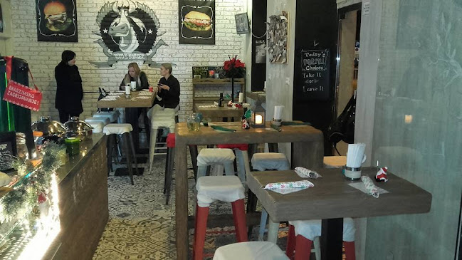 Trumbićeva obala 2, 21000, Split