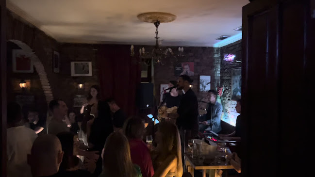 Buzz Bar - Gastronomija i ugostiteljstvo