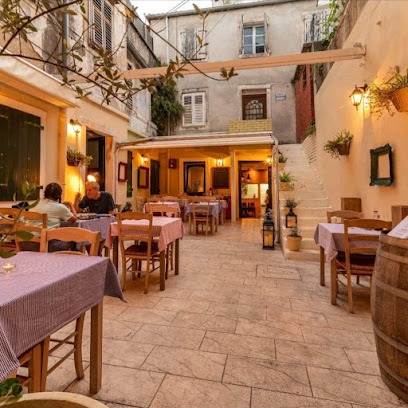 L'Osteria 12 Restaurant & Bar