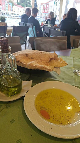 Opinii despre Pizzeria Buffet Fortuna în Veli Lošinj - Gastronomija i ugostiteljstvo