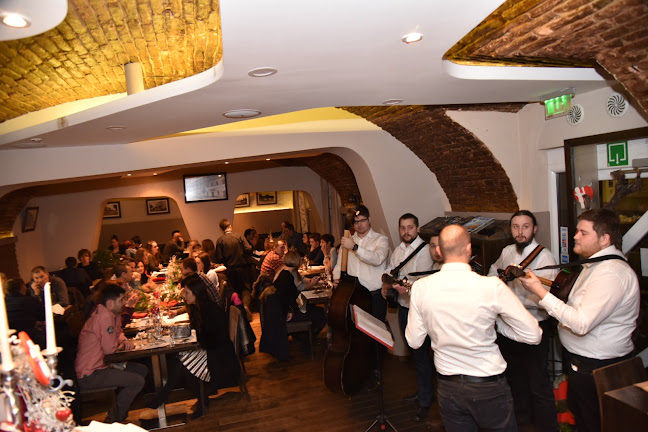 Gradska kavana Lovac - Gastronomija i ugostiteljstvo