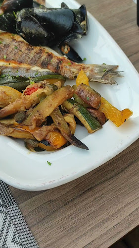 Opinii despre Konoba Pizzeria Lanterna în Kaštel Novi - Gastronomija i ugostiteljstvo