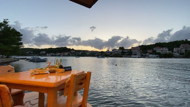 Gavuni restaurant & konoba - Lumbarda