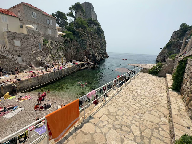 Opinii despre Beach bar Ala Mizerija în Dubrovnik - Gastronomija i ugostiteljstvo