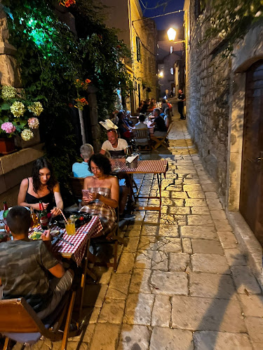 Konoba Batana - Stari Grad
