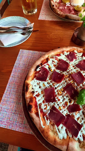 Opinii despre Konoba i pizzeria Lara în Gradac - Gastronomija i ugostiteljstvo