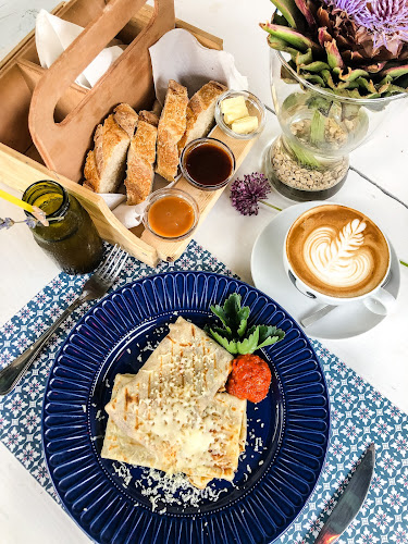 By Pinch - Pakoštane