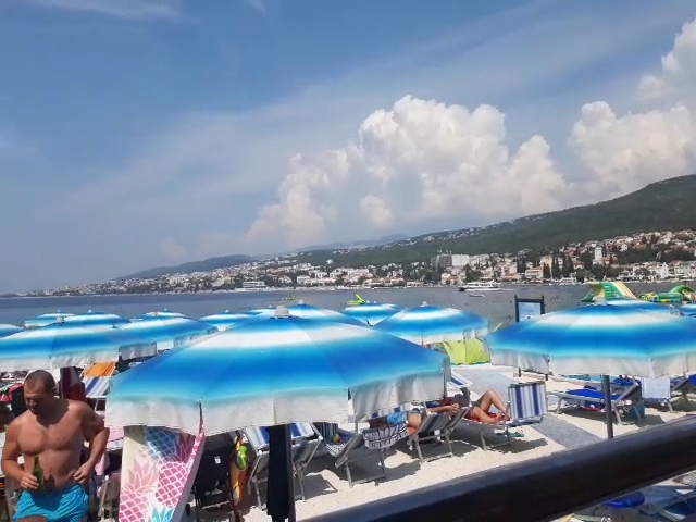 Bistro & beach bar "Tunar"