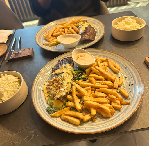 Patron Restoran & Bar