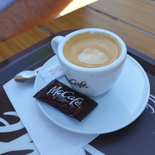 McDonald's Vrata Jadrana, Kastav - Gastronomija i ugostiteljstvo