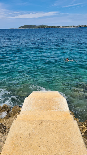 Opinii despre Arena Verudela Beach Apartments în Pula - Gastronomija i ugostiteljstvo