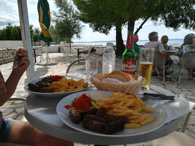 Caffe Bar Castellum - Gastronomija i ugostiteljstvo