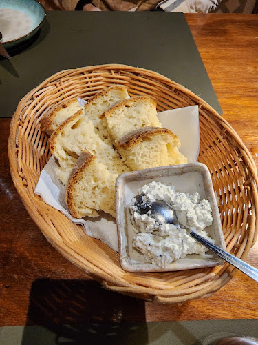 Trg Josefa Ressela 2, 52424, Motovun