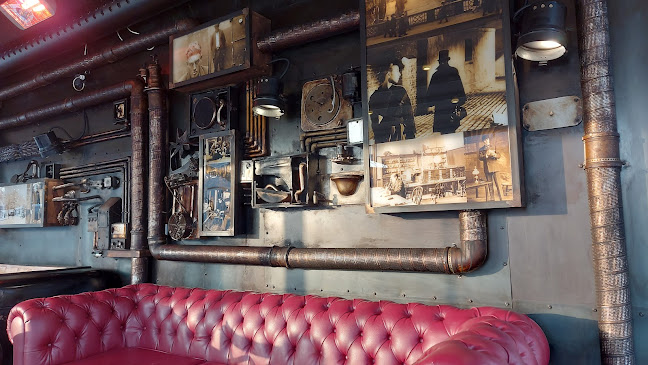 Sherlock Bar - Gastronomija i ugostiteljstvo