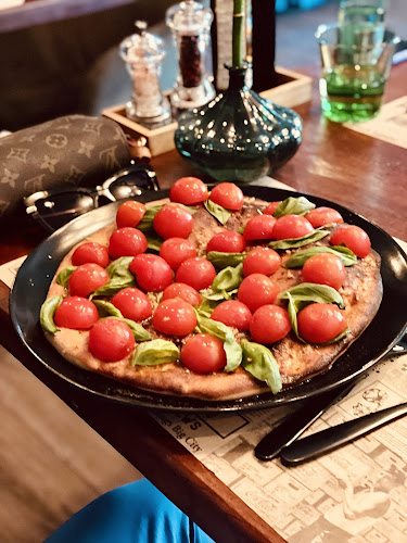 Ul. kralja Petra Svačića 16, 31000, Osijek