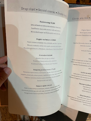 Radovanov trg 7, 21220, Trogir