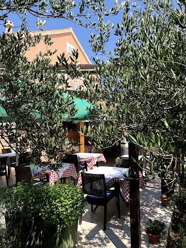 Restaurant Gromaca /Losinj-Cres/ lamb /Spanferkel /maialino - Gastronomija i ugostiteljstvo