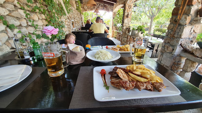 Mali Raj - Gastronomija i ugostiteljstvo