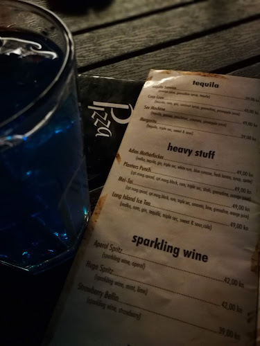 Opinii despre Makarana în Makarska - Gastronomija i ugostiteljstvo