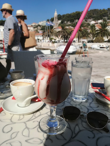 Slasticarnica Hvar - Gastronomija i ugostiteljstvo