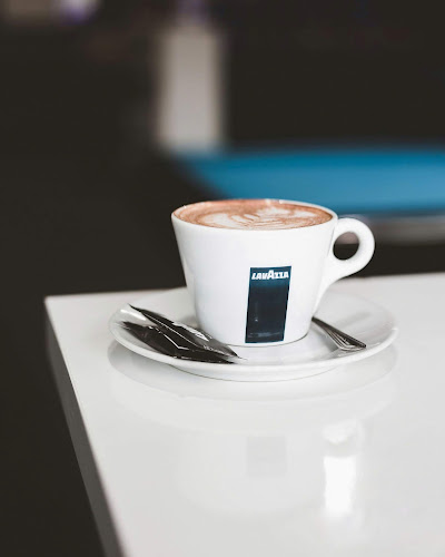 Opinii despre Ban Thai - caffe & billiard club în Zagreb - Gastronomija i ugostiteljstvo