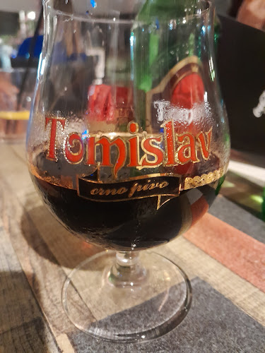 Opinii despre Caffe bar "Gost&Ona" în Novi Vinodolski - Gastronomija i ugostiteljstvo