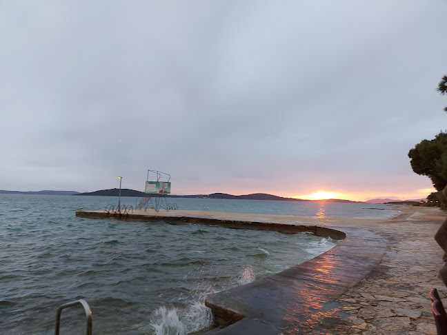 Opinii despre Beach bar Mini în Šibenik - Gastronomija i ugostiteljstvo