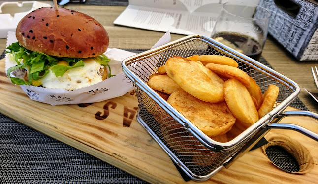 Half 8 Restaurant, Novigrad - Novigrad