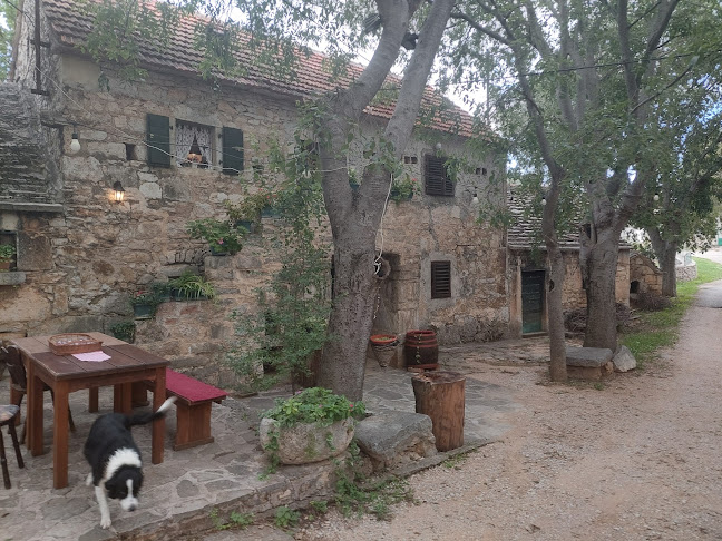 Kuća Kamena - Pakovo Selo