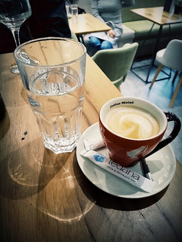 Ledana cafe bar - Gastronomija i ugostiteljstvo