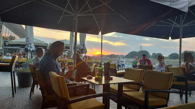 Brooklyn, Caffe Bar - Gastronomija i ugostiteljstvo