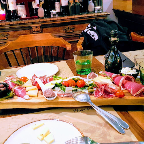 Restoran 4 Kantuna - Gastronomija i ugostiteljstvo