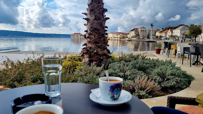 Caffe Bar Stara Kuća - Kaštel Stari