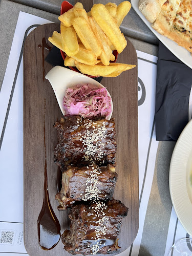 Opinii despre Beach Bar & Restaurant Providenca în Šimuni - Gastronomija i ugostiteljstvo