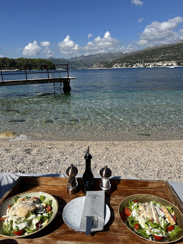 Coral Beach Club - Gastronomija i ugostiteljstvo