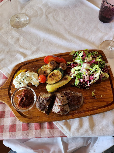 Opinii despre Restoran, vinarija i pansion Vuglec Breg în Škarićevo - Gastronomija i ugostiteljstvo