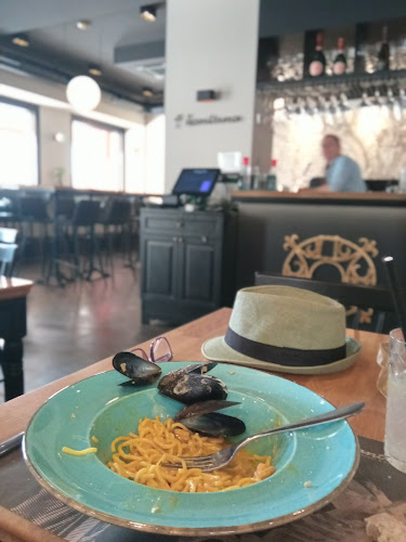 Restoran 4 Kantuna - Gastronomija i ugostiteljstvo