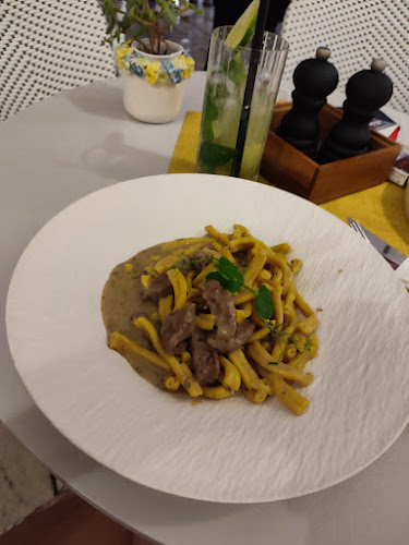 Narodni trg 1, 21000, Split