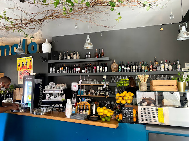 Comentarii opinii despre Coffee & Wine bar NaMaLo (Na Maloj Loži)