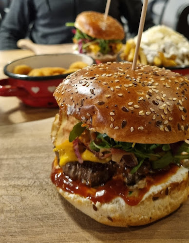 Love @ First Bite - Gastronomija i ugostiteljstvo