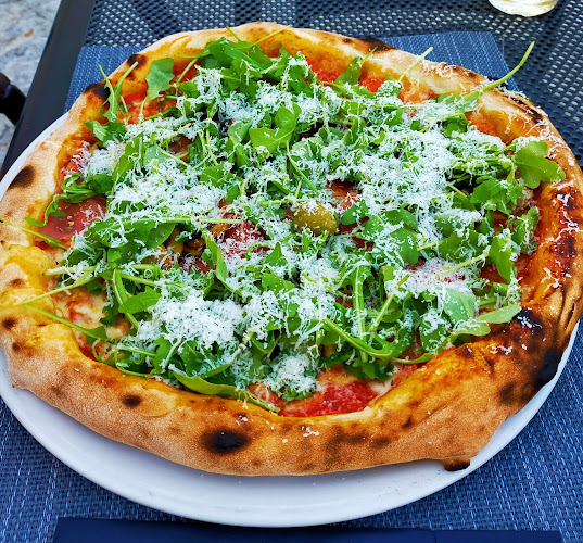 Pizzeria La Contadina - Gastronomija i ugostiteljstvo